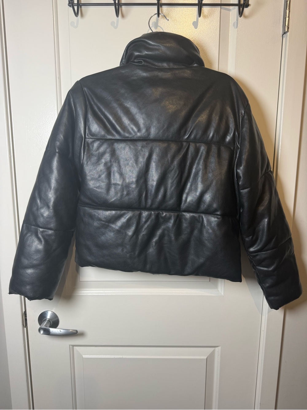 Abercrombie & Fitch Black Cropped Puffer Jacket - Picture 7 of 7